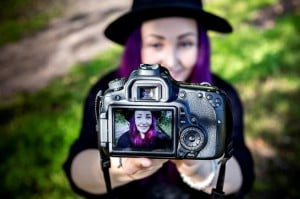 tubaus kamera nainen